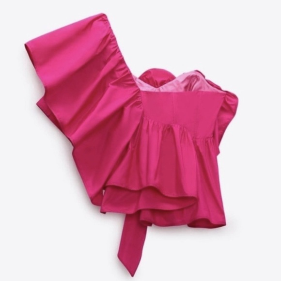 ZARA Hot Pink Asymmetrical One Shoulder Ruffle Flower Volume Top NWOT - Picture 4 of 5